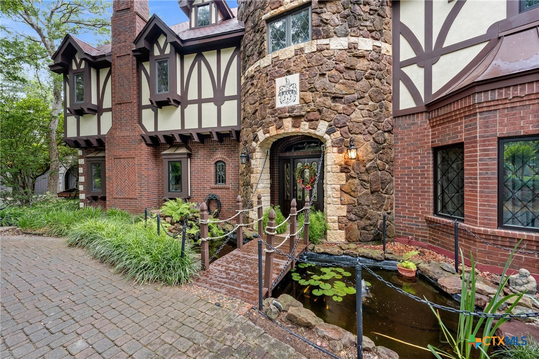 3307 Chelsea Place Temple, TX 76502 - Photo 3 of 45 Family Crest