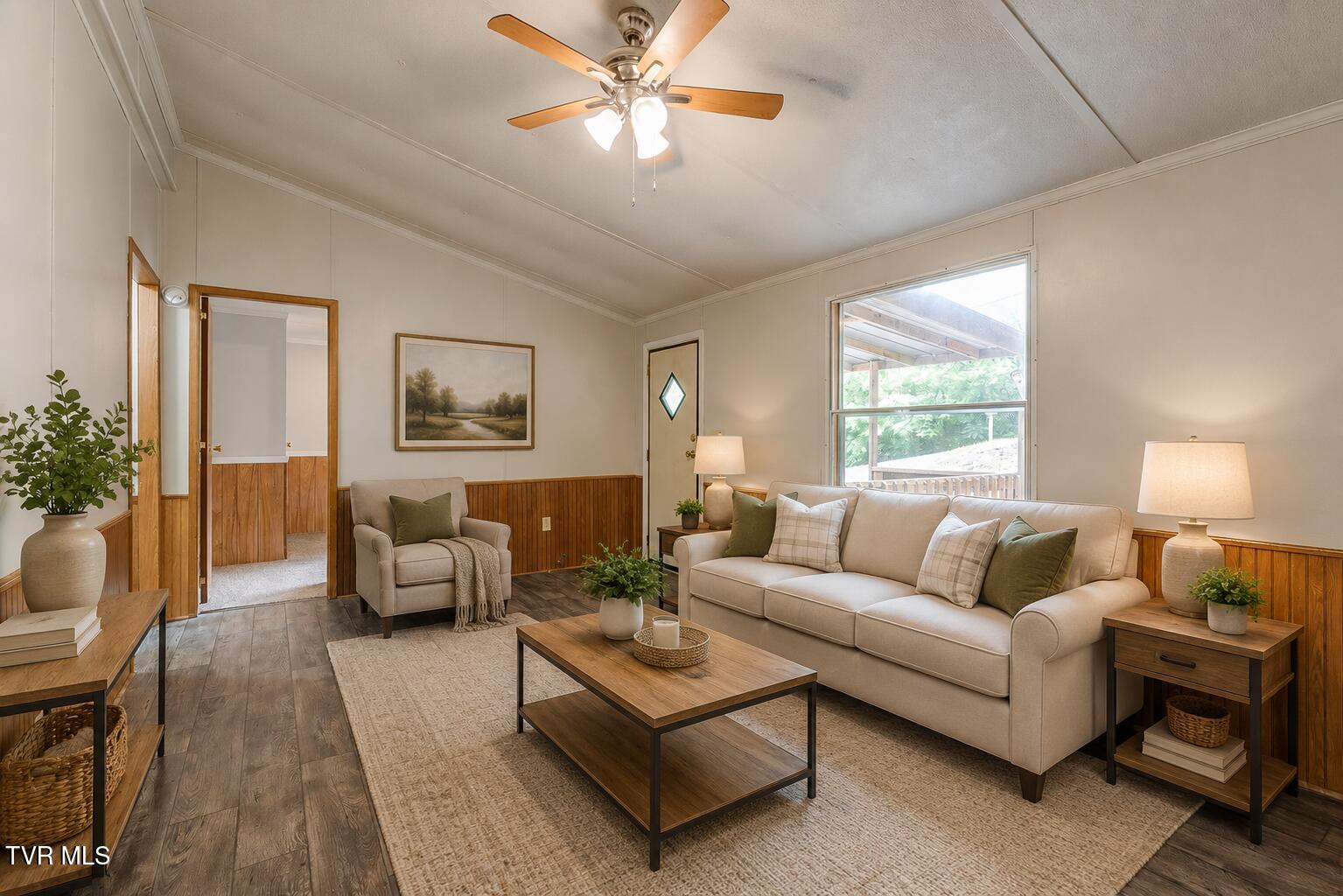229 Alpine Loop Mosheim, TN 37818 - Photo 7 of 38 75104554-a1ad-491a-aaad-ac57b5406158