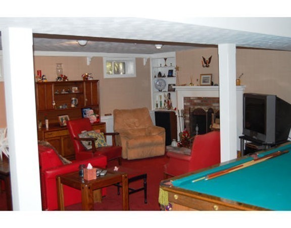 48 Longmeadow Road Milton, MA 02186 - Photo 11 of 15 Gallery Image 11