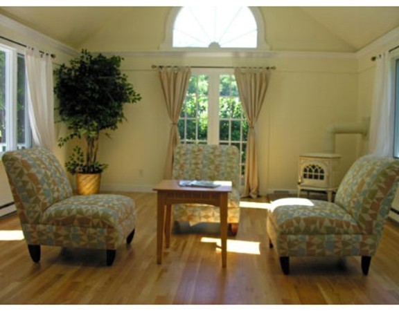 48 Longmeadow Road Milton, MA 02186 - Photo 7 of 15 Gallery Image 7