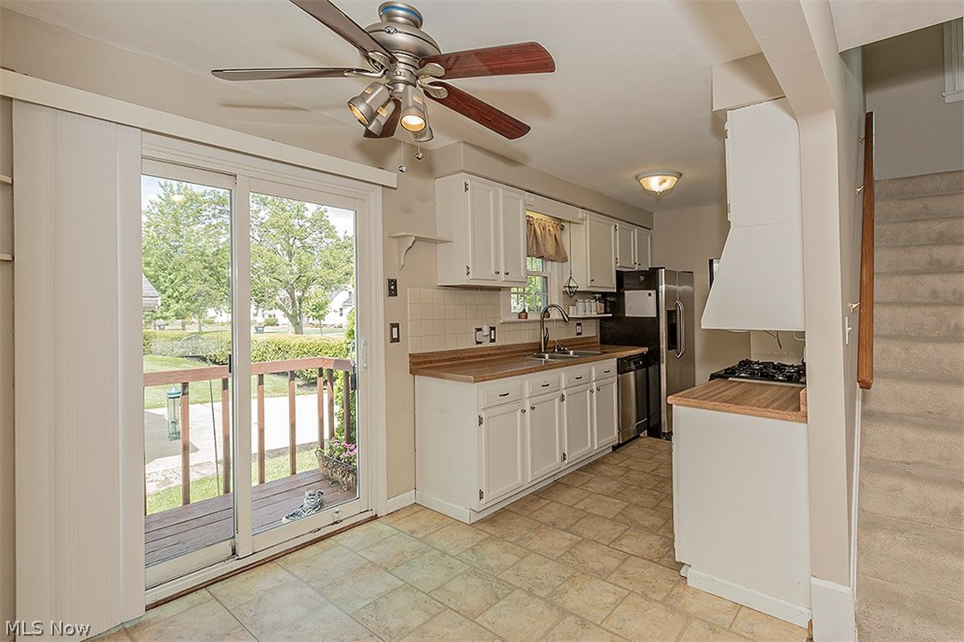 1652 Edgefield Road Lyndhurst, OH 44124 - Photo 20 of 35