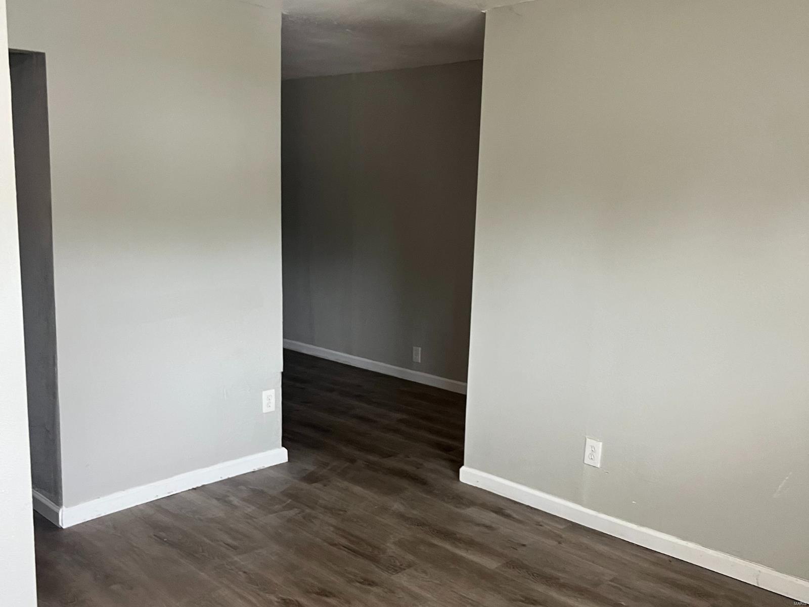 332 Banff Circle St. Louis, MO 63137 - Photo 2 of 14