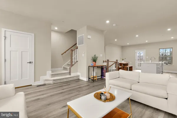 $3,400 | 9639 Tall Oaks Road, Montgomery Village, MD 20886