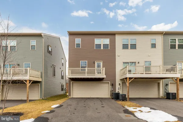 $3,400 | 9639 Tall Oaks Road, Montgomery Village, MD 20886