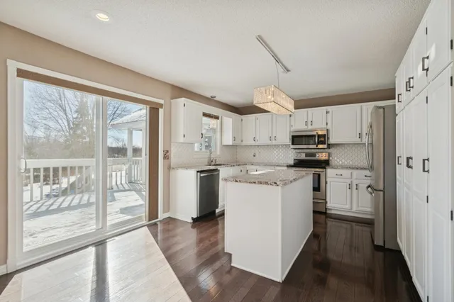 $550,000 | 15335 67th Avenue North, Maple Grove, MN 55311