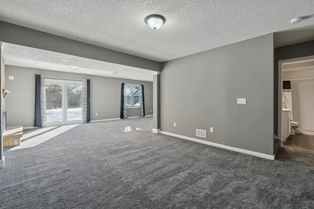 $550,000 | 15335 67th Avenue North, Maple Grove, MN 55311