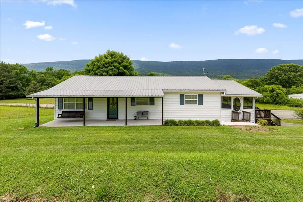 $229,900 | 945 North Maple, Whitwell, TN 37397