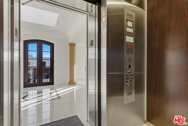 $14,495 | 462 South Maple Drive, Unit PH, Beverly Hills, CA 90212