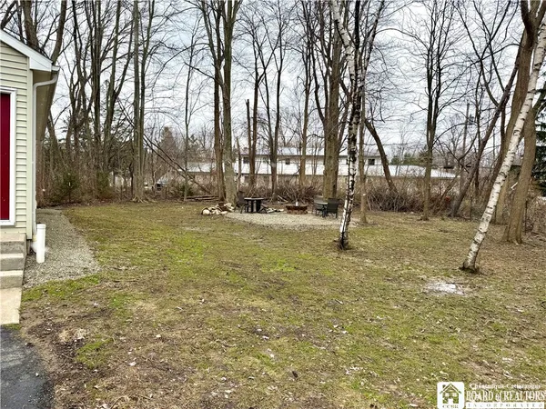 $159,900 | 1 Middlesex Drive, Pomfret, NY 14063