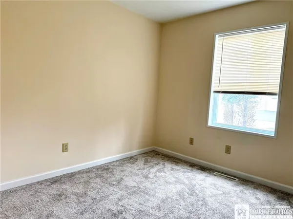 $159,900 | 1 Middlesex Drive, Pomfret, NY 14063