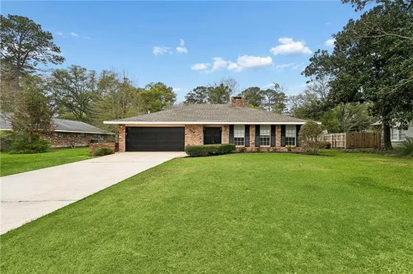 $2,600 | 114 Oak Drive, Covington, LA 70433