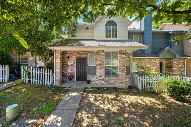 $259,000 | 3931 Pickett Pl Drive, Garland, TX 75044