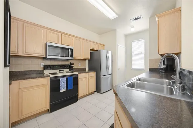 $259,000 | 3931 Pickett Pl Drive, Garland, TX 75044