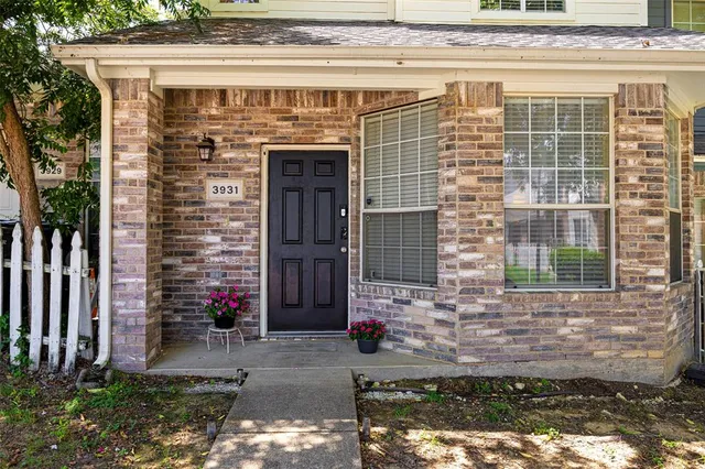 $259,000 | 3931 Pickett Pl Drive, Garland, TX 75044