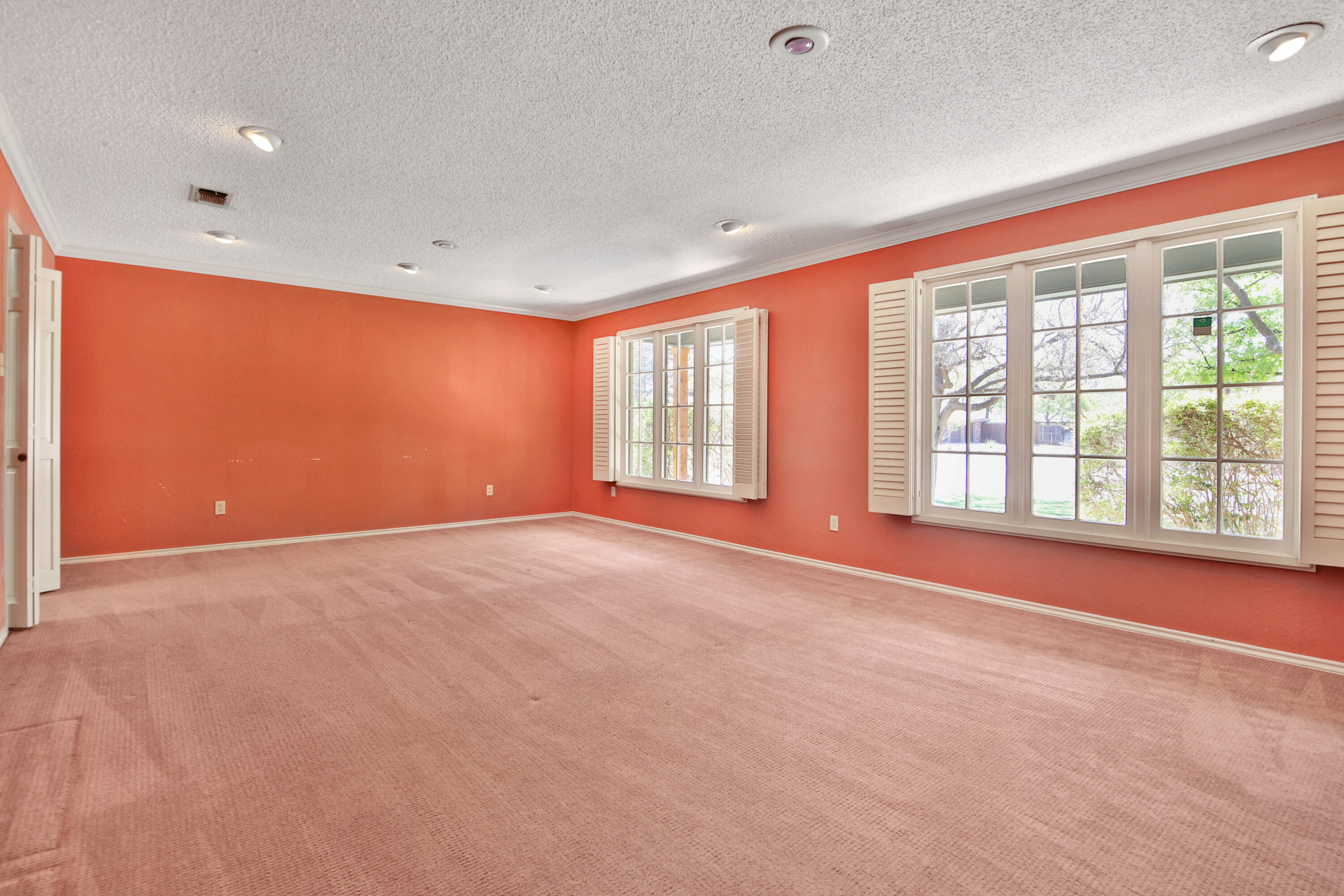 4502 8th Street Lubbock, TX 79416 - Photo 8 of 39 1L1A3754