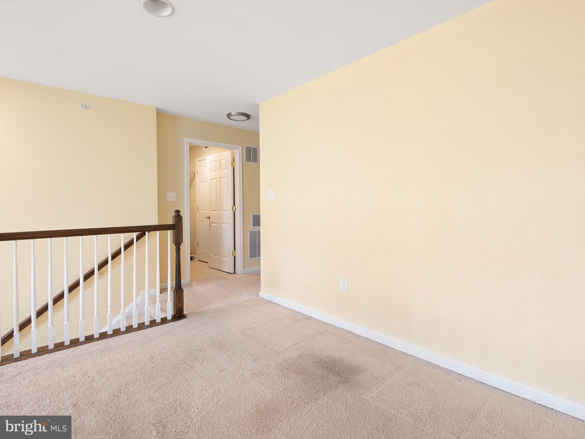 1092 Worth Lane, Unit BL12 Claymont, DE 19703 - Photo 9 of 20 a view of a hallway