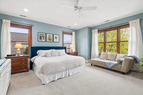 $895,000 | 811 Clarence Avenue, Oak Park, IL 60304