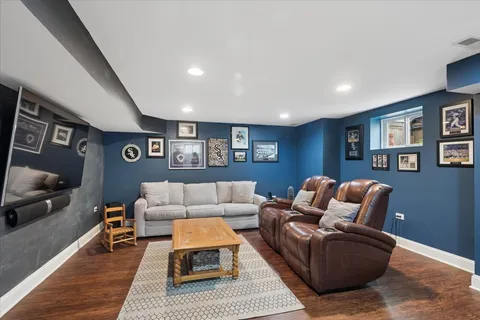 $895,000 | 811 Clarence Avenue, Oak Park, IL 60304