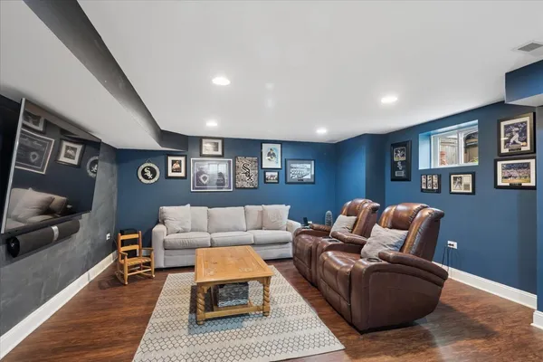 $895,000 | 811 Clarence Avenue, Oak Park, IL 60304