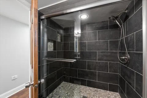 $895,000 | 811 Clarence Avenue, Oak Park, IL 60304