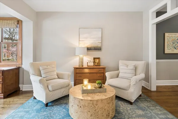 $895,000 | 811 Clarence Avenue, Oak Park, IL 60304
