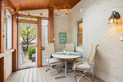 $895,000 | 811 Clarence Avenue, Oak Park, IL 60304