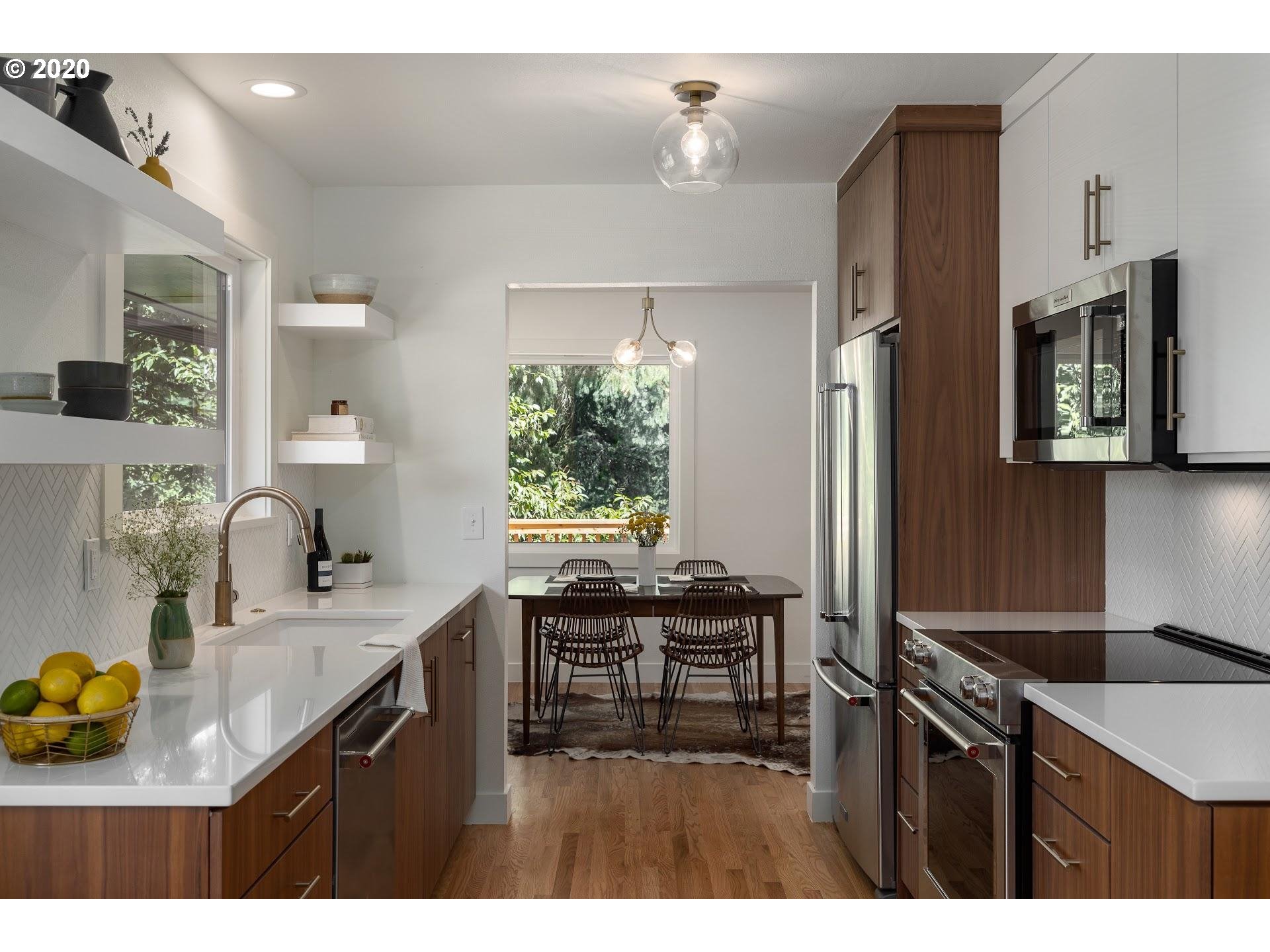 3945 Southwest Pendleton Street Portland, OR 97221 - Photo 11 of 32 Gallery Image 11