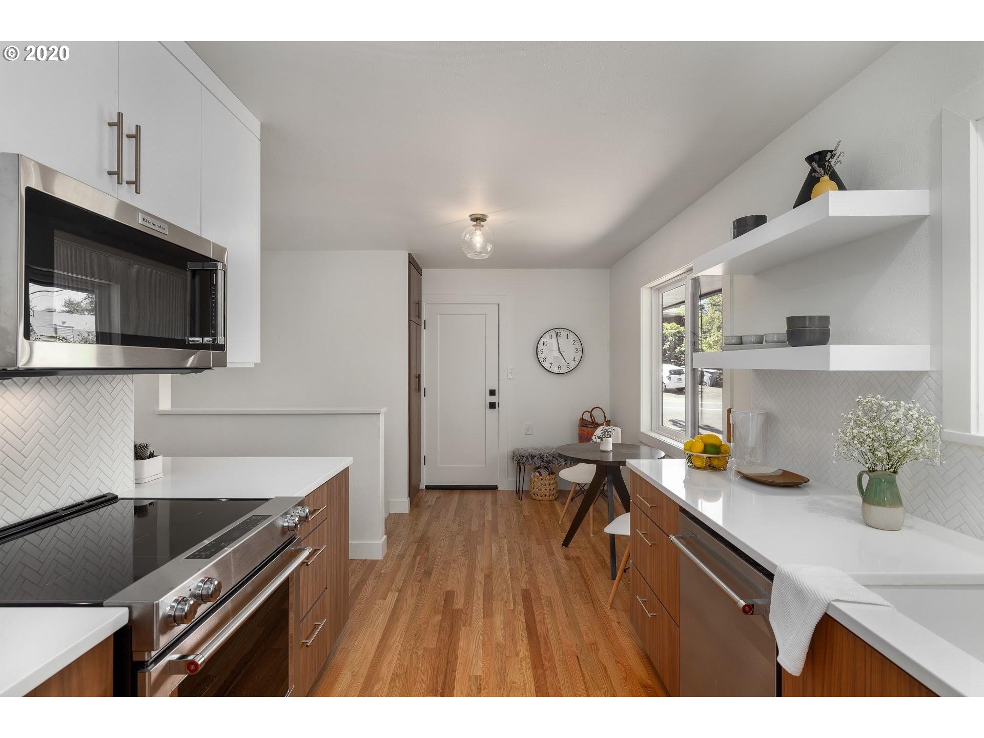 3945 Southwest Pendleton Street Portland, OR 97221 - Photo 12 of 32 Gallery Image 12