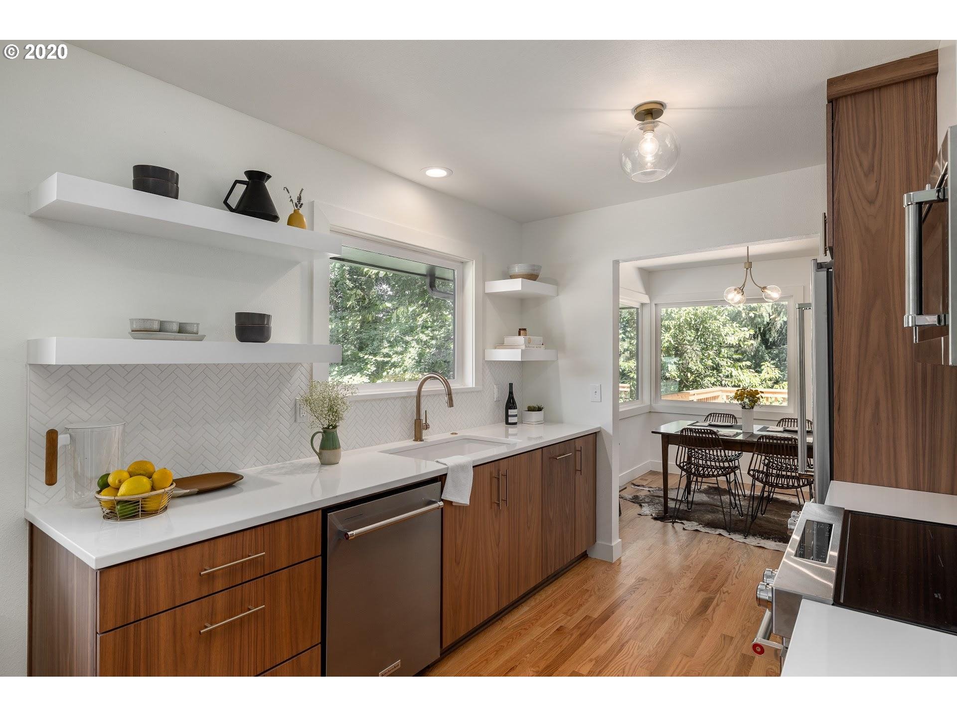 3945 Southwest Pendleton Street Portland, OR 97221 - Photo 13 of 32 Gallery Image 13