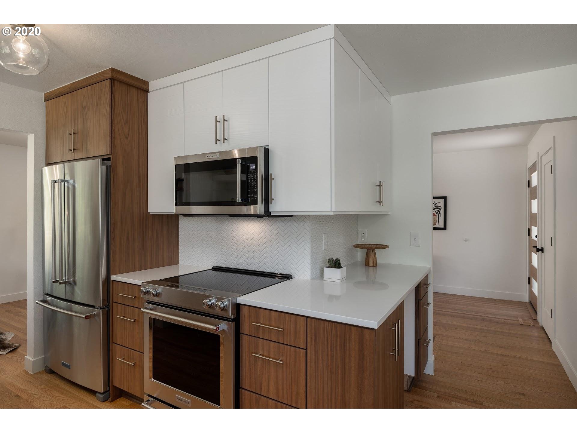 3945 Southwest Pendleton Street Portland, OR 97221 - Photo 15 of 32 Gallery Image 15