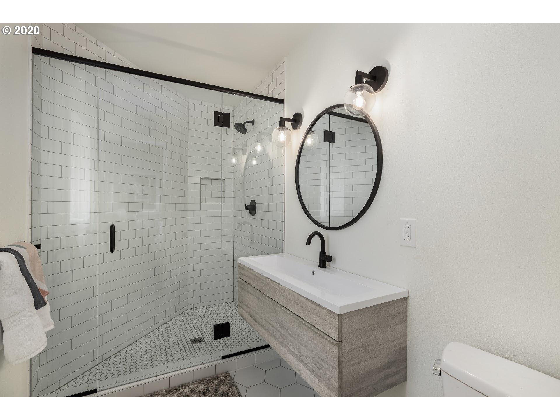 3945 Southwest Pendleton Street Portland, OR 97221 - Photo 18 of 32 Gallery Image 18