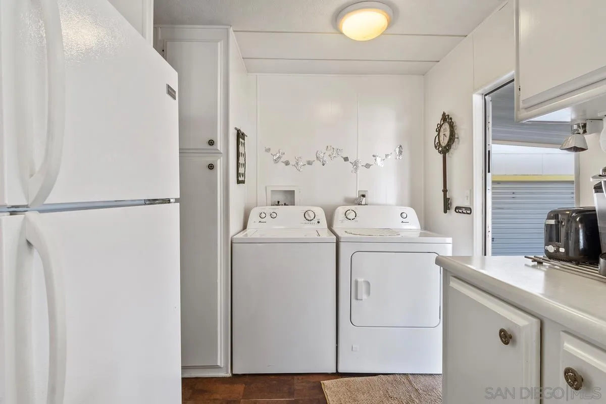 4747 Oak Crest Road, Unit 39 Fallbrook, CA 92028 - Photo 19 of 38 a utility room with dryer and washer