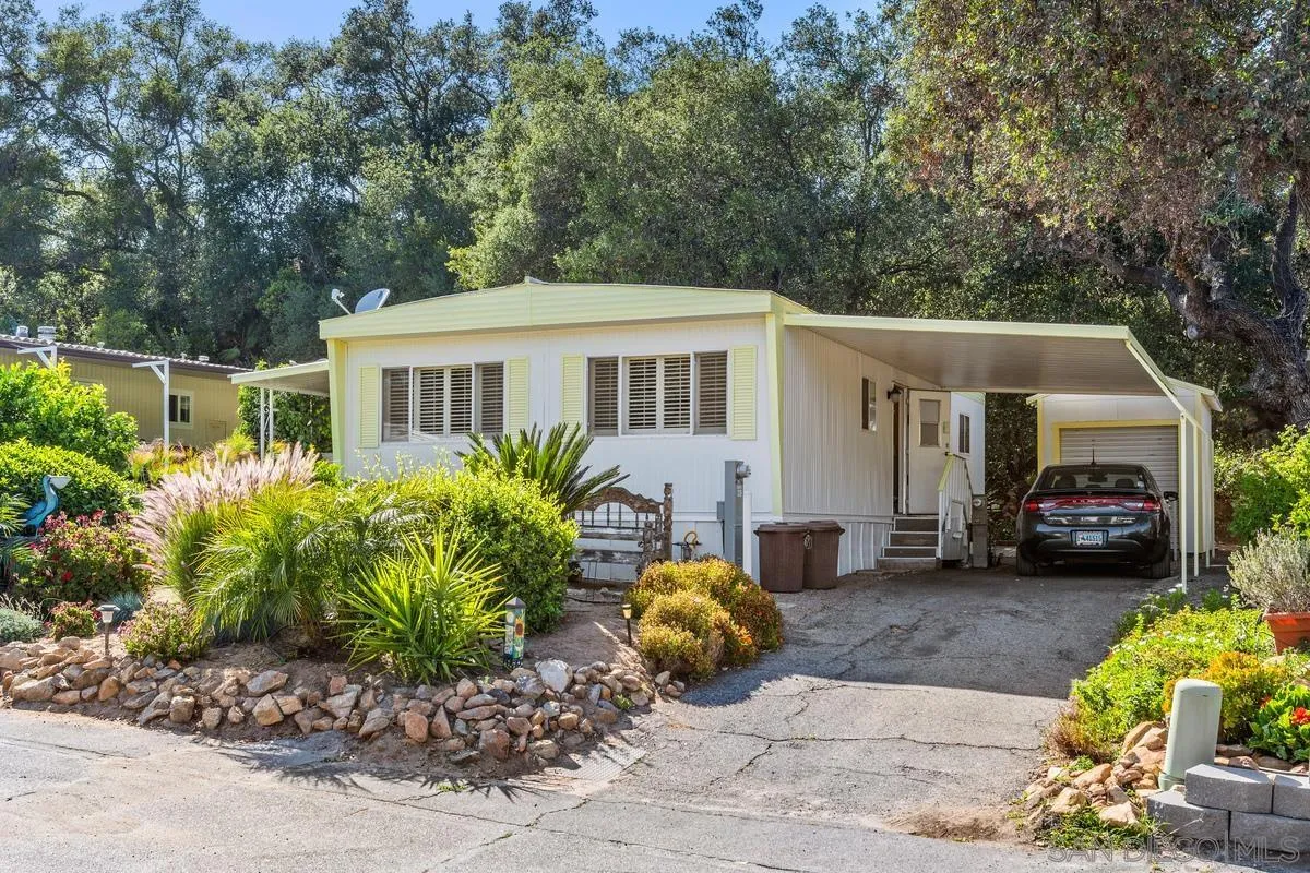 4747 Oak Crest Road, Unit 39 Fallbrook, CA 92028 - Photo 3 of 38 a view of a house with a patio
