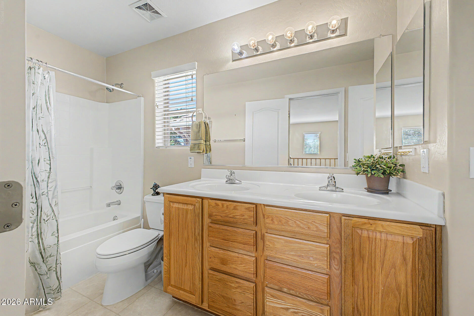 1385 South Joshua Tree Lane Gilbert, AZ 85296 - Photo 22 of 36 24-Joshua