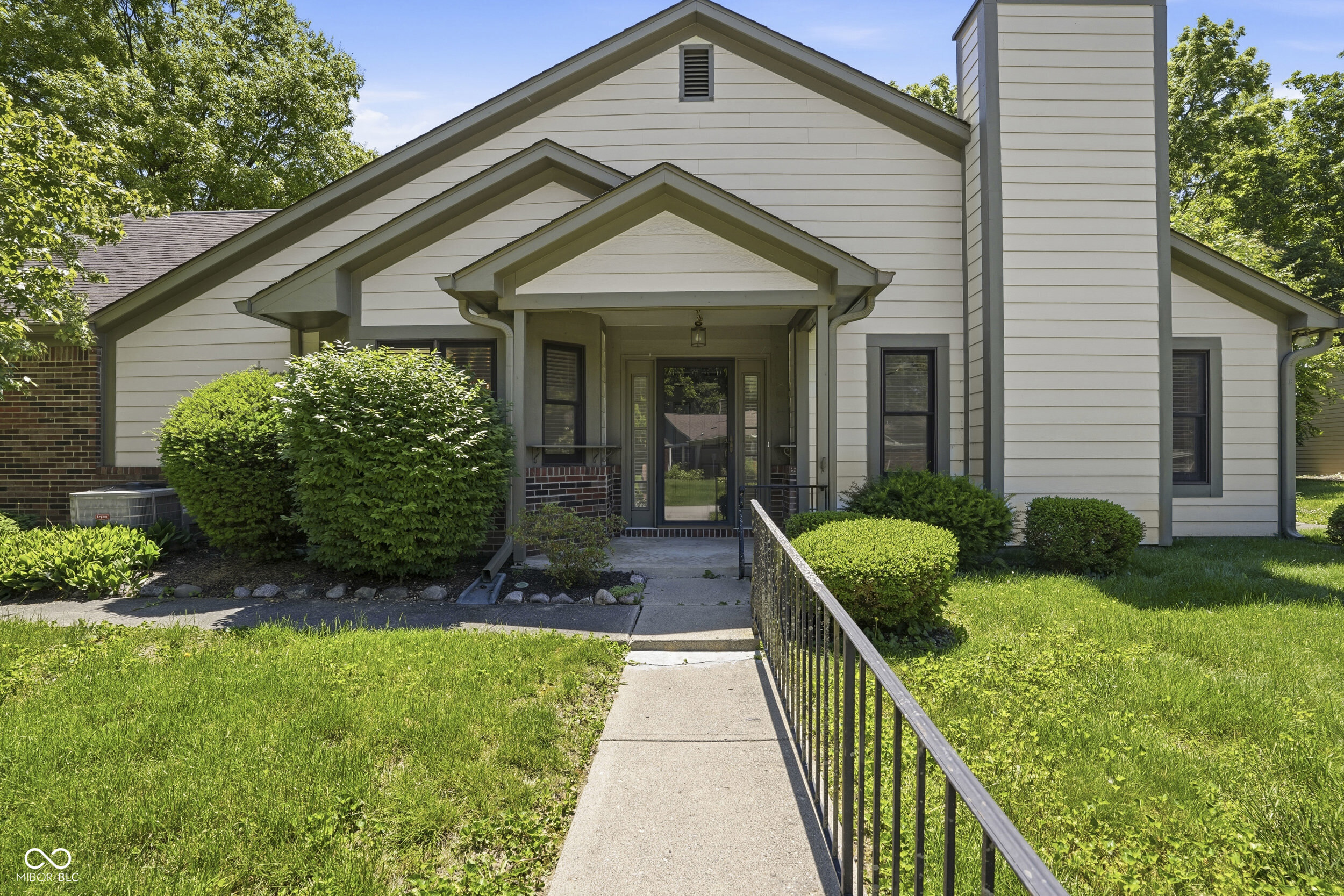 5201 Greenwillow Road Indianapolis, IN 46226 - Photo 25 of 31