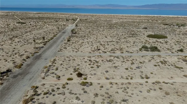 a view of a pathway with an outdoor space