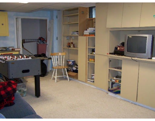 513 Bird Road Mansfield, MA 02048 - Photo 13 of 17 Gallery Image 13