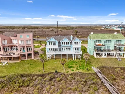 $2,300,000 | 19023 Kahala Drive, Galveston, TX 77554