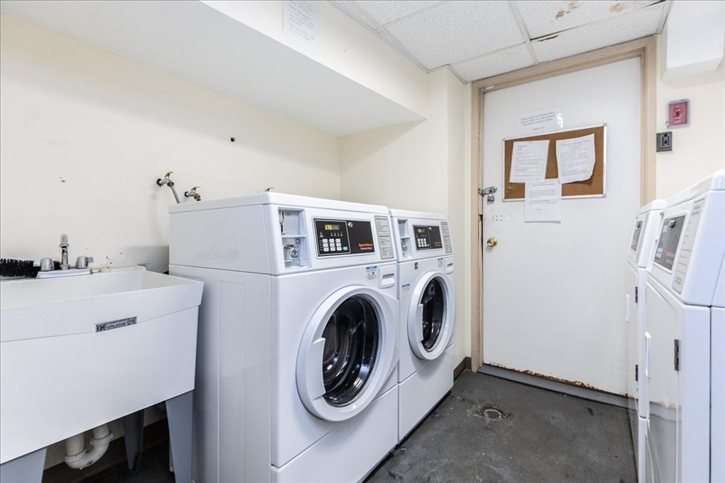 176 Maple Avenue, Unit 138 Rutland, MA 01543 - Photo 25 of 29 a utility room with dryer and washer