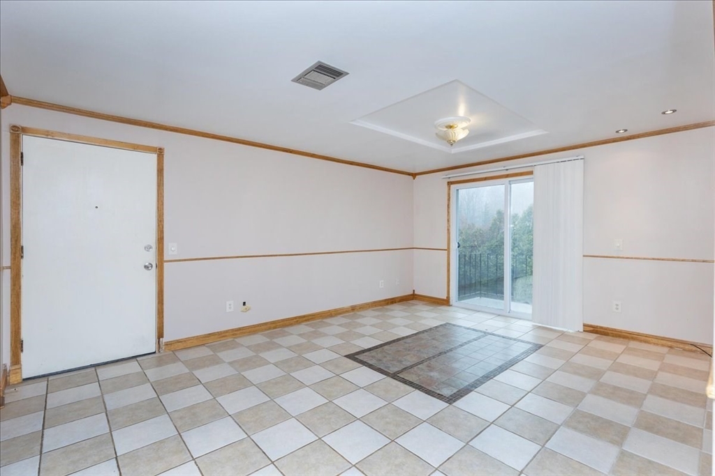 176 Maple Avenue, Unit 138 Rutland, MA 01543 - Photo 9 of 29 a view of an empty room