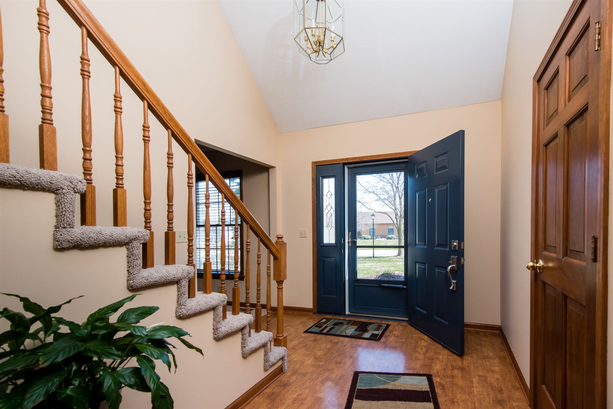 8511 Stand Ridge Run Fort Wayne, IN 46825 - Photo 4 of 36 Gallery Image 4