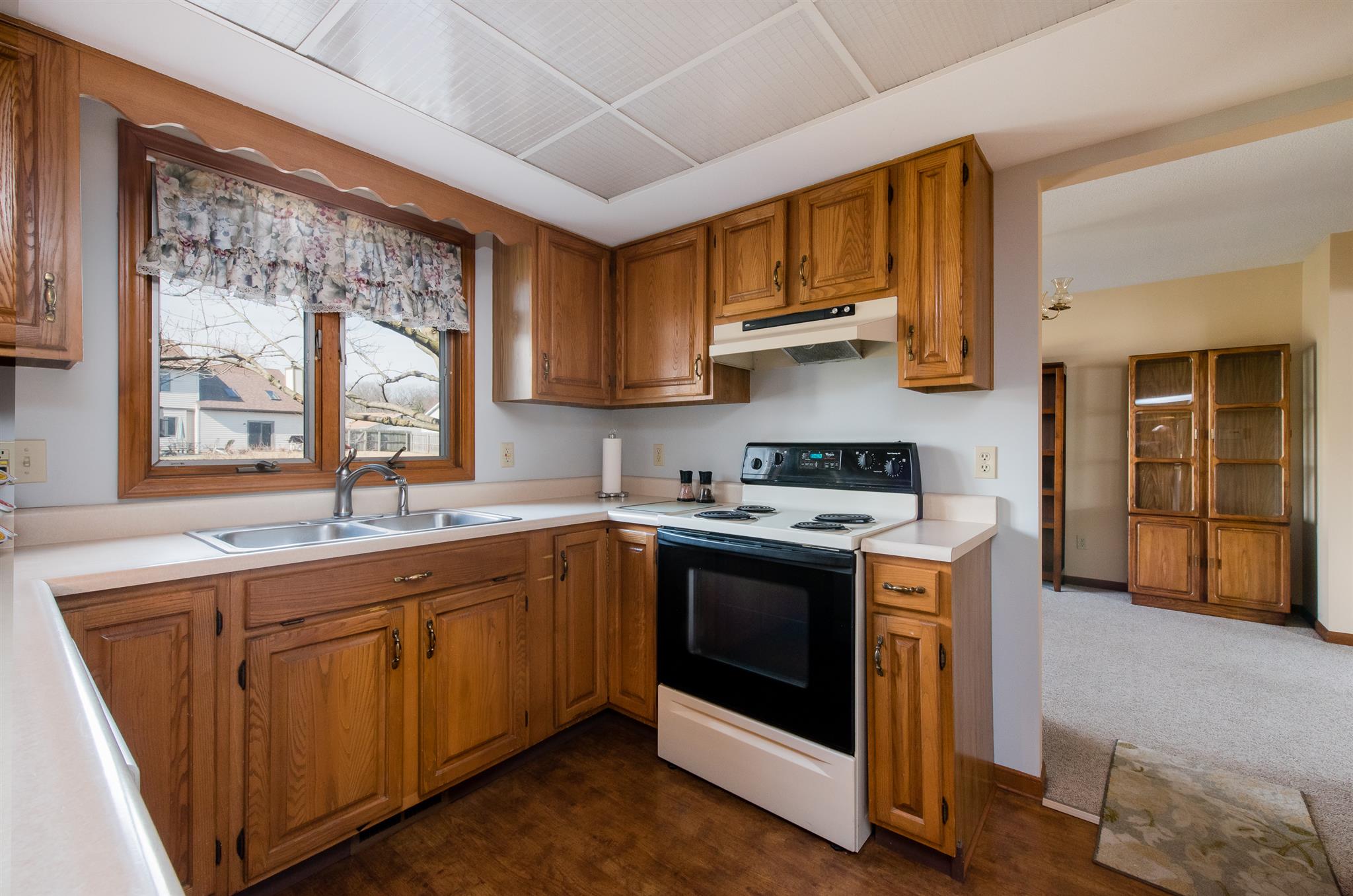8511 Stand Ridge Run Fort Wayne, IN 46825 - Photo 9 of 36 Gallery Image 9