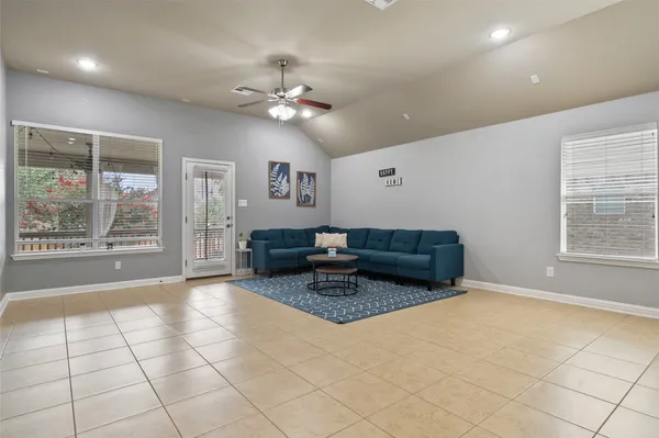 $3,000 | 424 Atlanta Park Drive, Georgetown, TX 78628