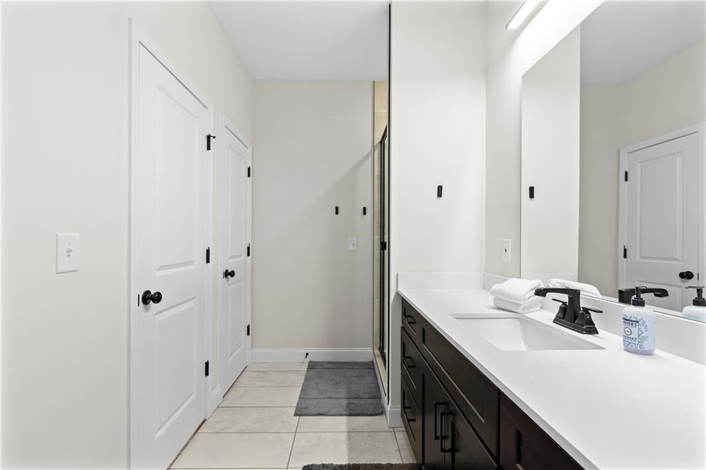 624 Robert Street Northwest Atlanta, GA 30318 - Photo 14 of 28