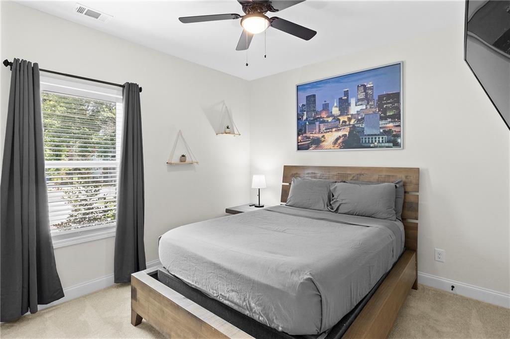 624 Robert Street Northwest Atlanta, GA 30318 - Photo 16 of 28