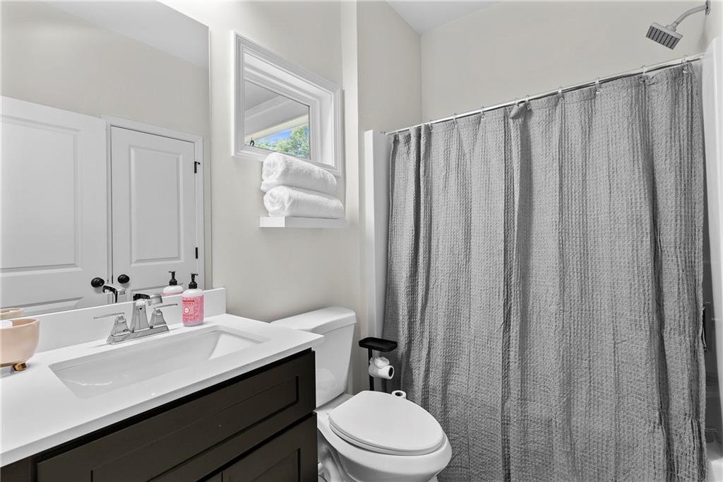 624 Robert Street Northwest Atlanta, GA 30318 - Photo 19 of 28