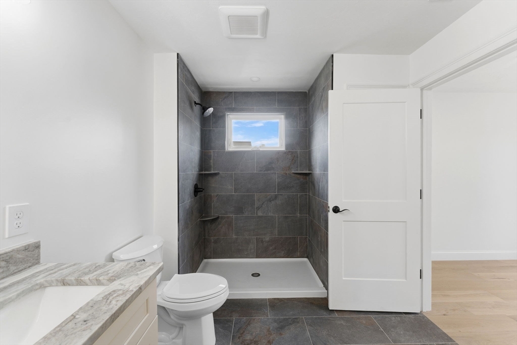 36 Colonial Road Webster, MA 01570 - Photo 28 of 42