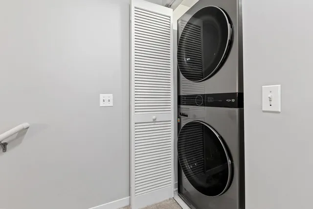 a close up view of a washer and dryer
