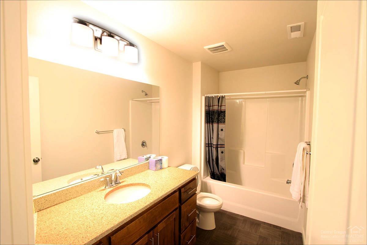 61577 Southeast Alstrup Road Bend, OR 97702 - Photo 13 of 21 Additional Photo