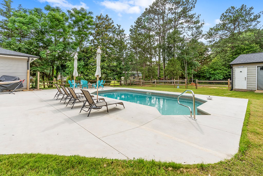 1014 Chinquapin Road Greenwood, SC 29646 - Photo 23 of 37 pool